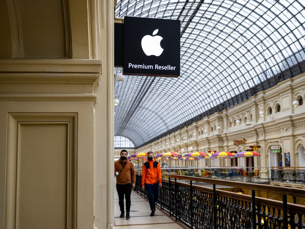 Russia fines Apple $12 million for abusing its App Store dominance