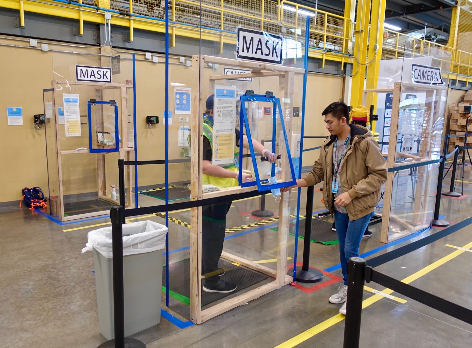 Amid COVID surge, Amazon to require masks for warehouse workers