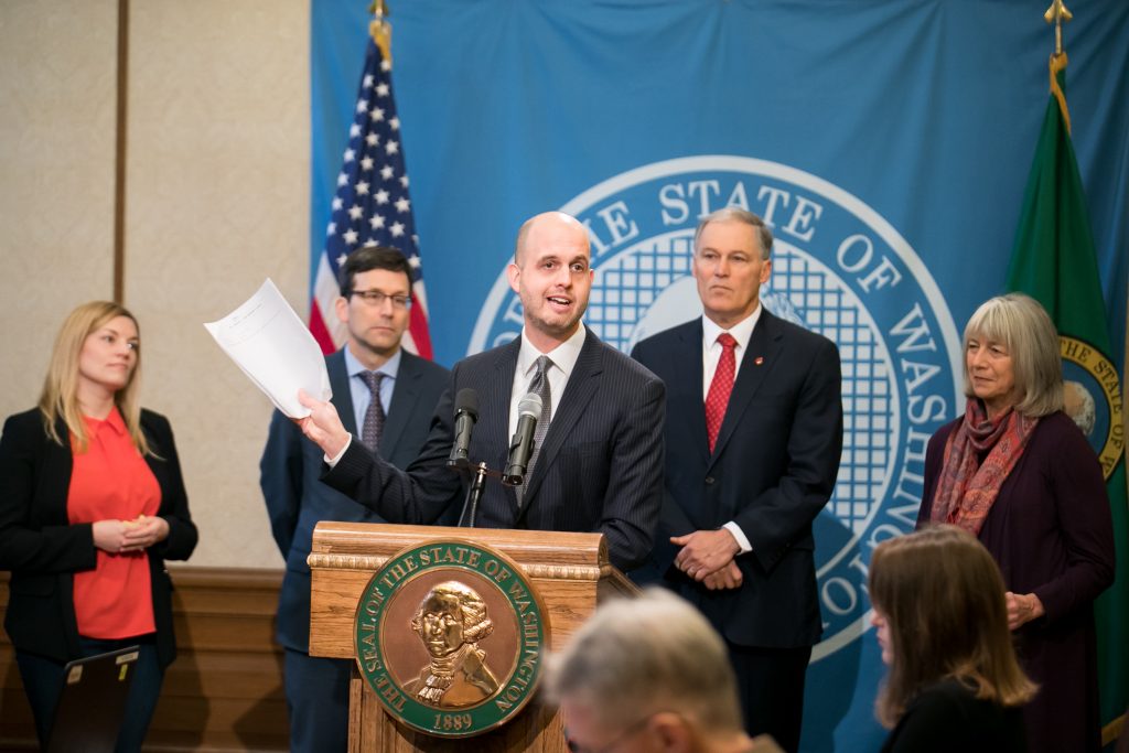 Washington state governor expected to sign new bill ending prohibition on municipal broadband